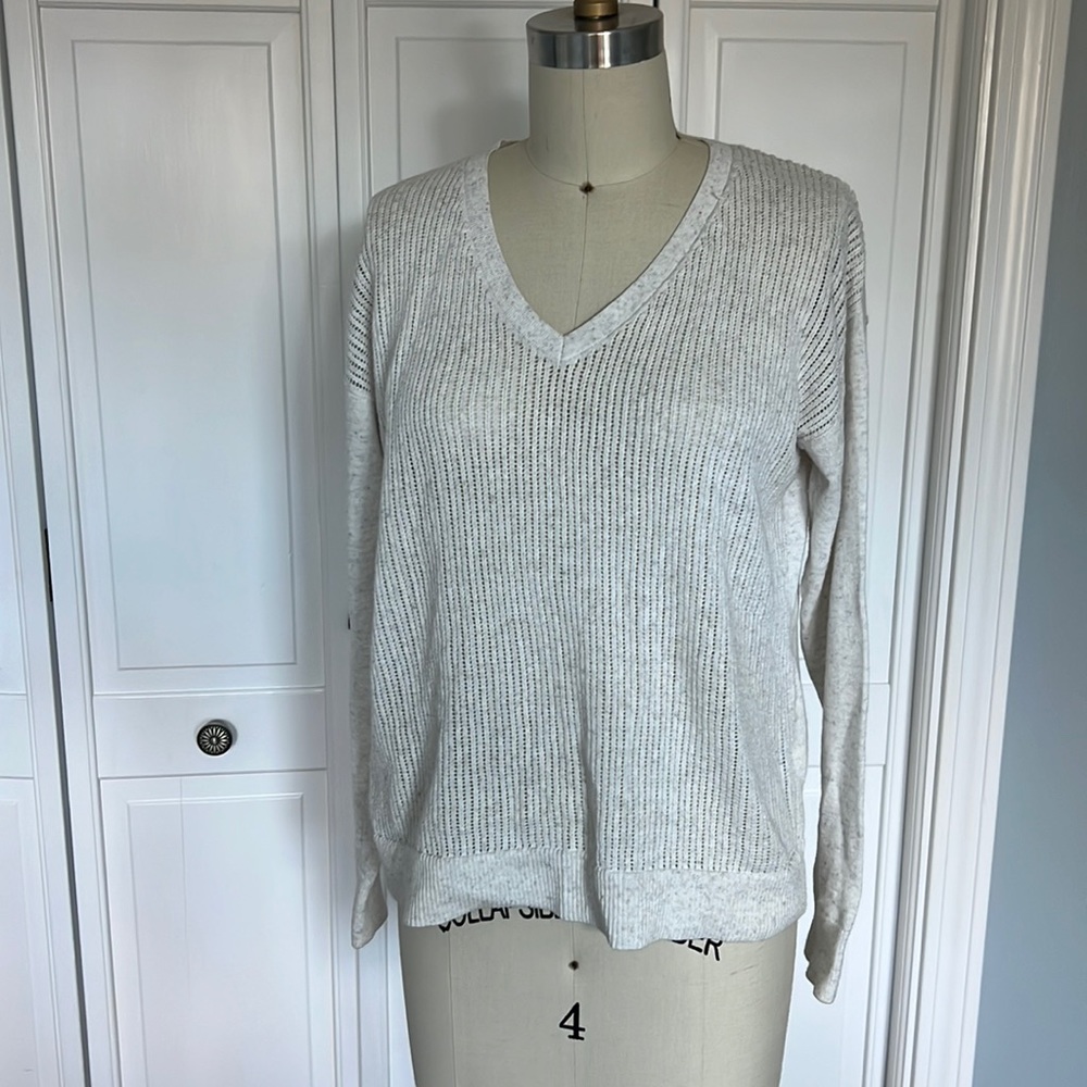 Gap VNeck Sweater